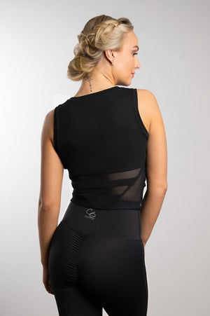 Erin Tank in Raven