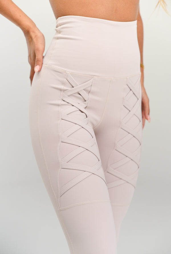 Sara Legging in Latte