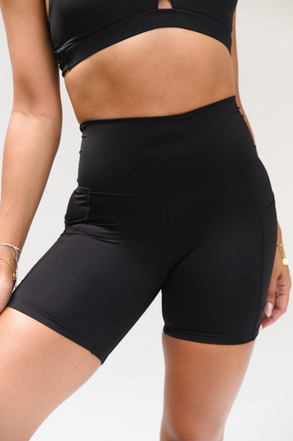 Caterina Bike Short in Raven