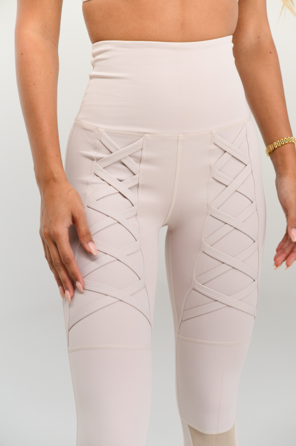Sara Legging in Latte